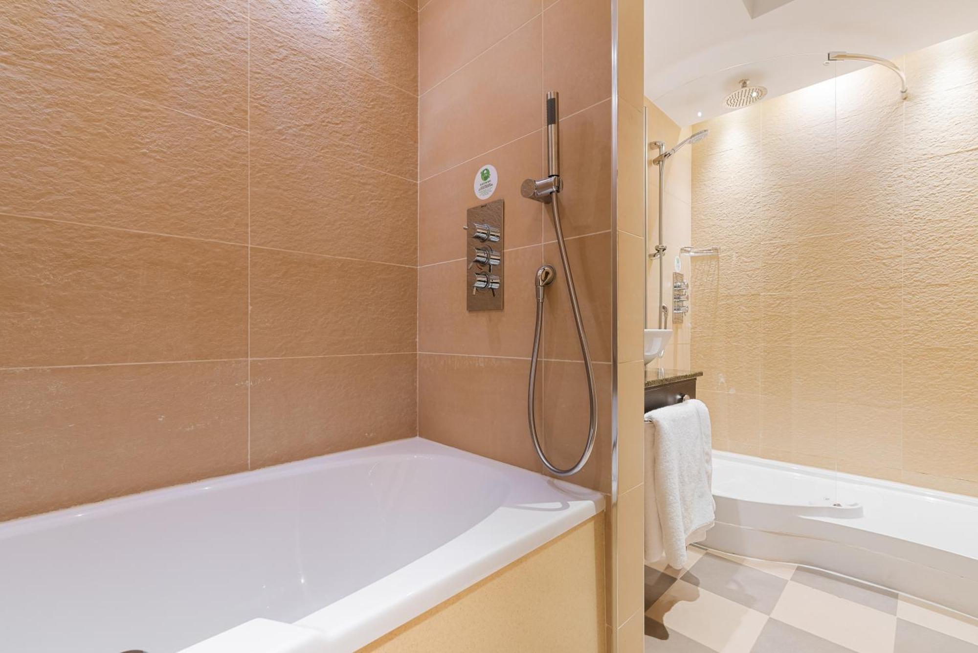 Spa Hotel At Ribby Hall Village 리아그린 외부 사진